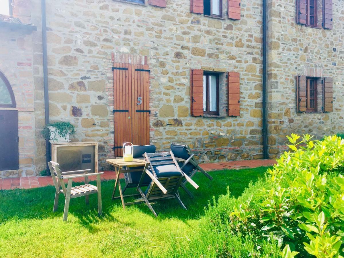 圣巴托洛梅奥住宿加早餐酒店 Montepulciano Stazione 外观 照片